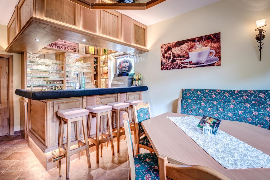 Cafe Hoyer Pension und Appartements Rödigsdorf Extérieur photo