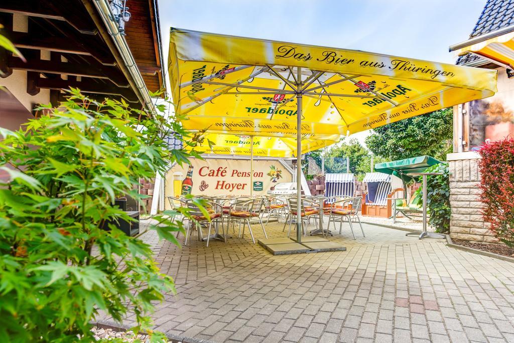Cafe Hoyer Pension und Appartements Rödigsdorf Extérieur photo