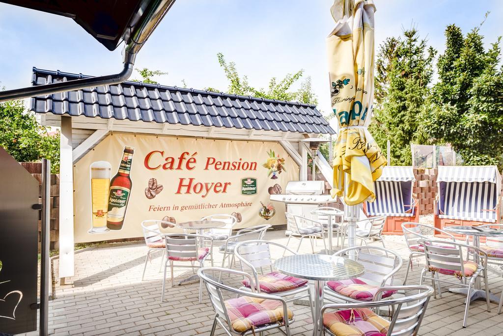 Cafe Hoyer Pension und Appartements Rödigsdorf Extérieur photo
