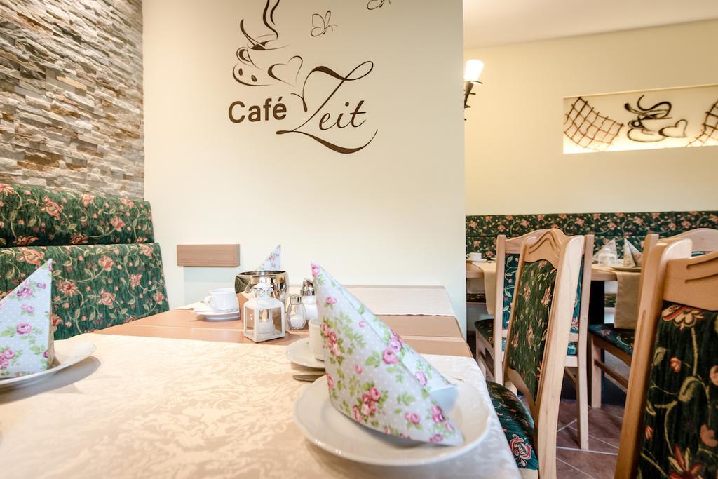 Cafe Hoyer Pension und Appartements Rödigsdorf Extérieur photo